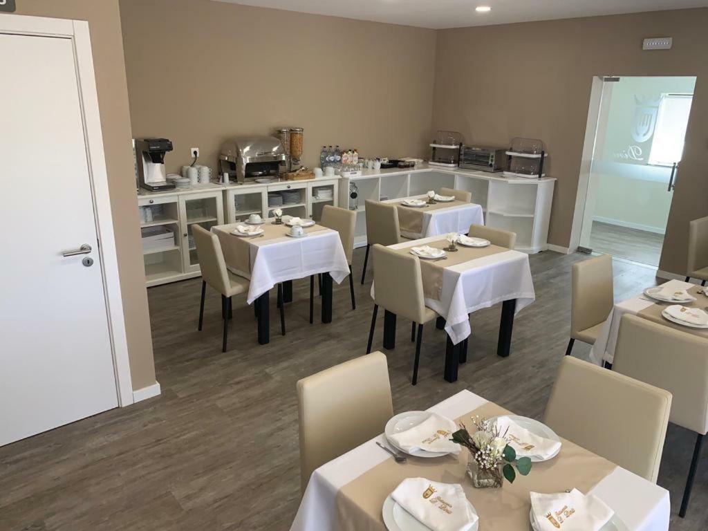 Alojamento Restaurante Dom Dinis Вила-Нова-ди-Пояриш Экстерьер фото